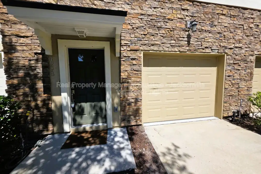 4298 Ellipse Dr - View 2