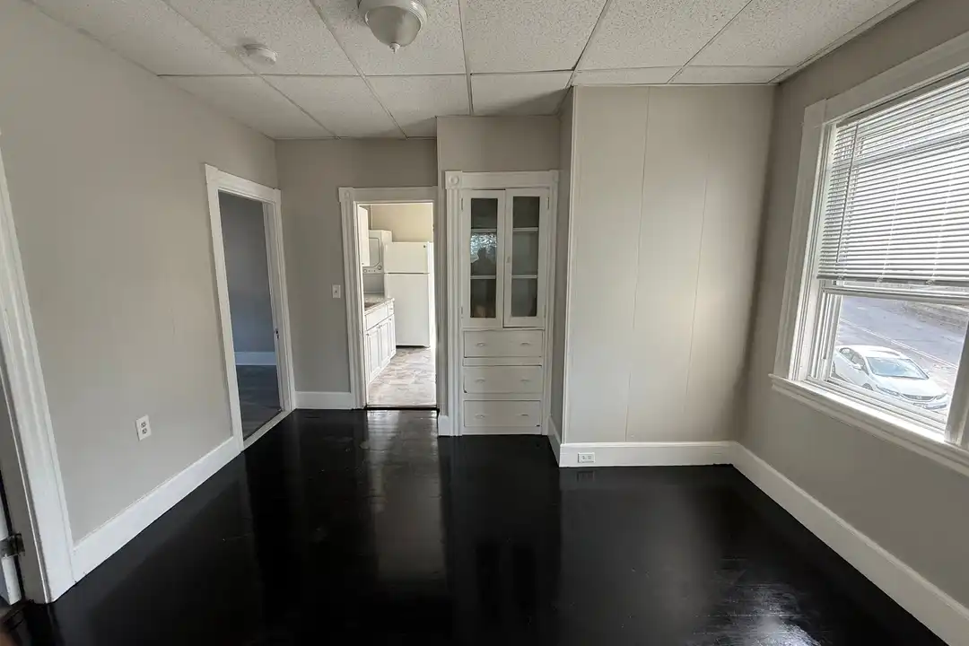 184 Laurel St unit 2 - More