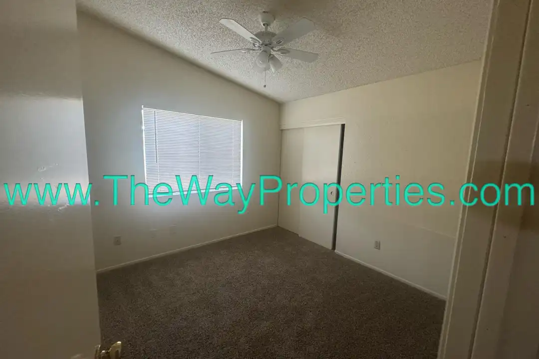 10660 Cottonwood Ave - View 6