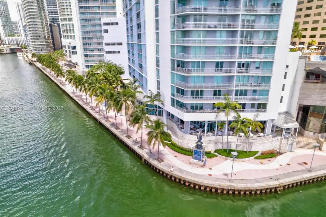 335 S Biscayne Blvd unit 3108 - View 5