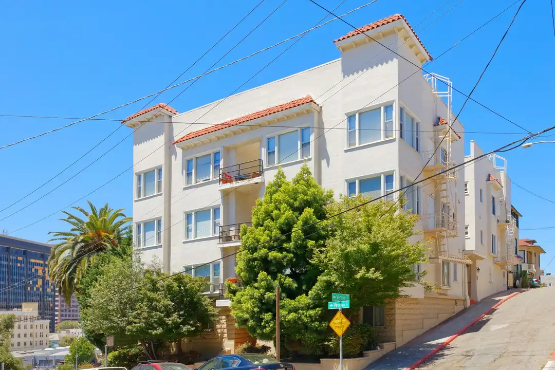 189 Vernon Terrace unit 22 - View 2