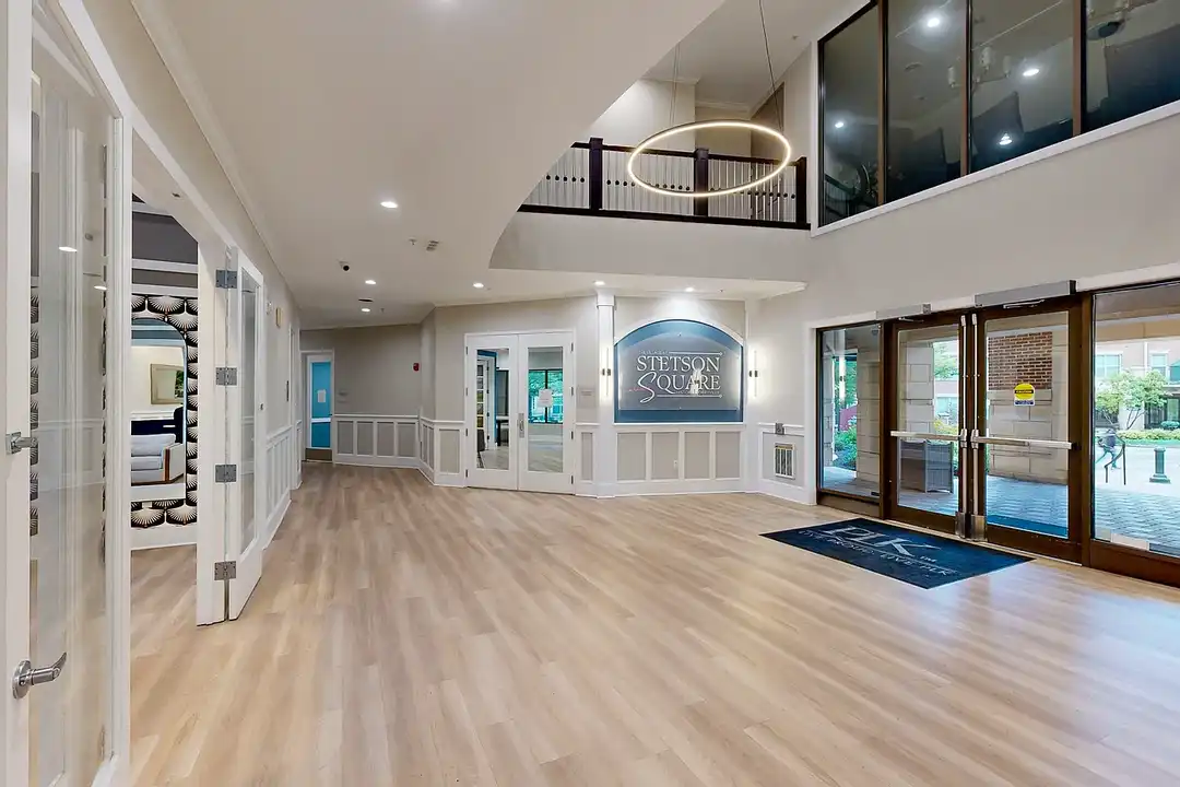 Apartment in Cincinnati, Stetson Square, Corryville - View 5