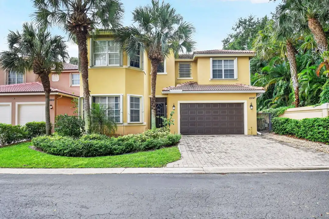 10247 Isle Wynd Ct - View 2