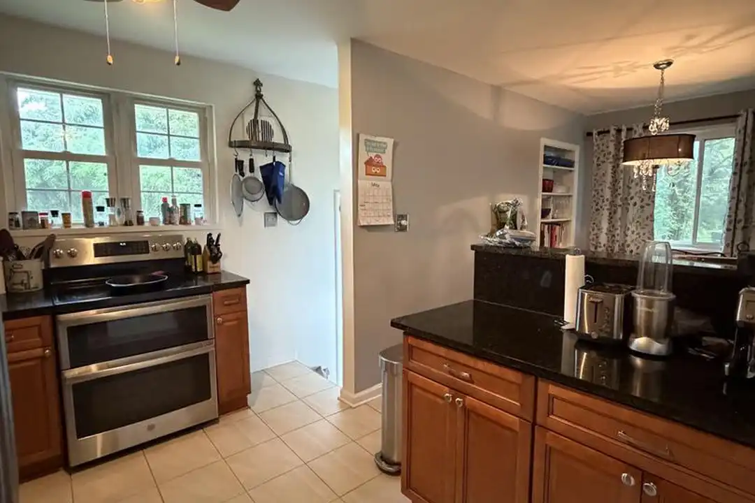 2349 N Earley St - View 3