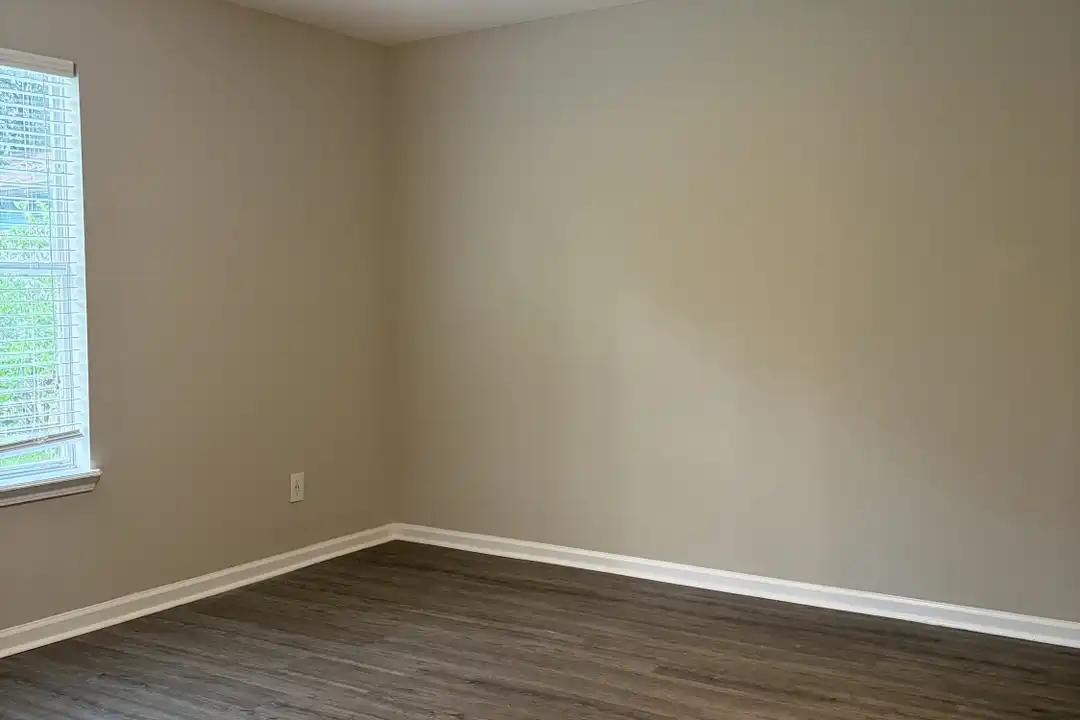 4957 Verdis St - View 2