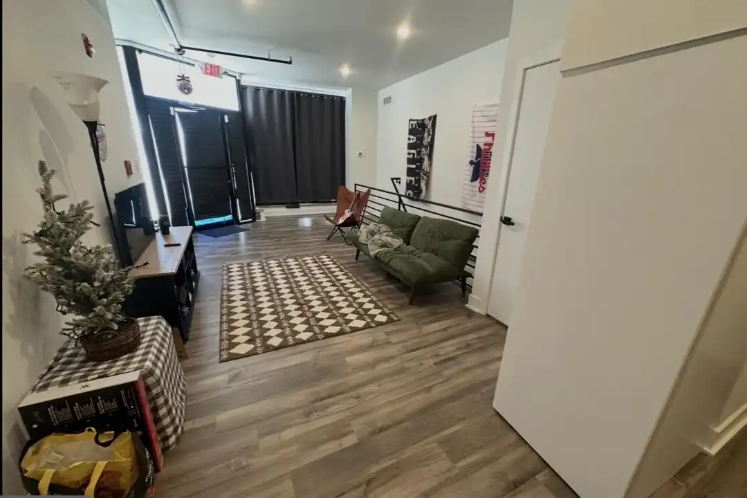 1610 W Montgomery Ave unit 1A - View 2