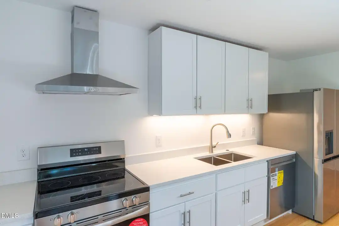 402 E Martin St - View 5