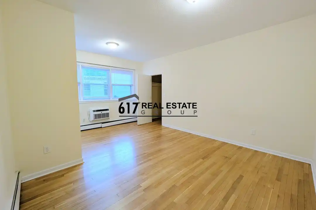 2018 Commonwealth Ave unit 33 - View 2