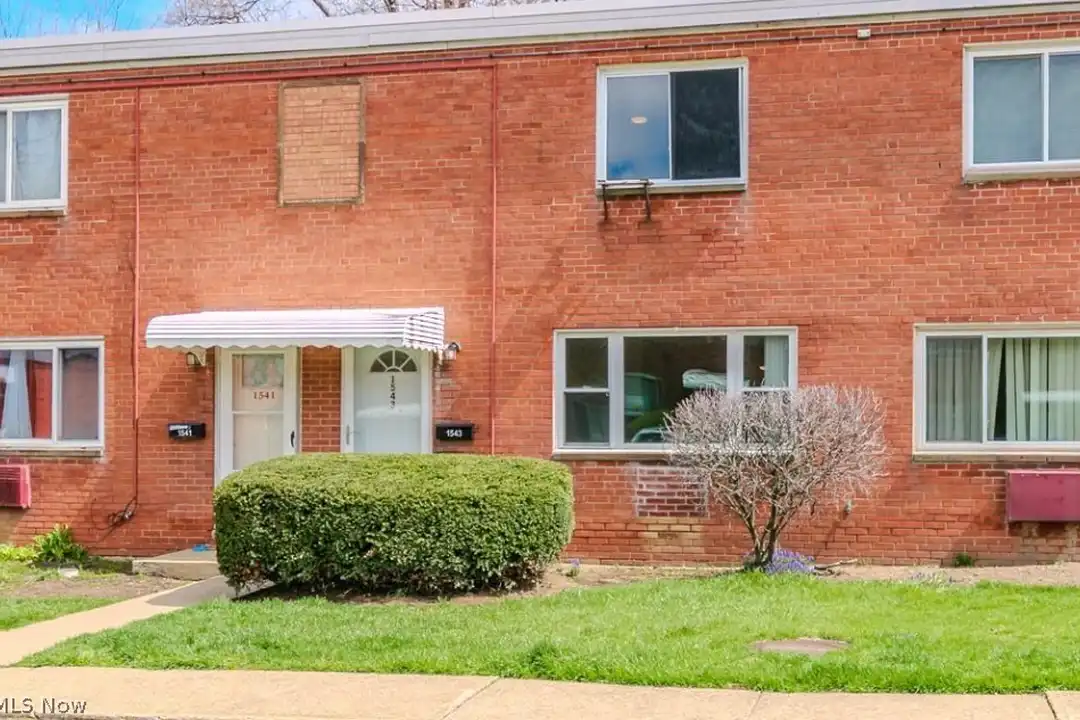1543 Severn Ln – photo 1 of 10