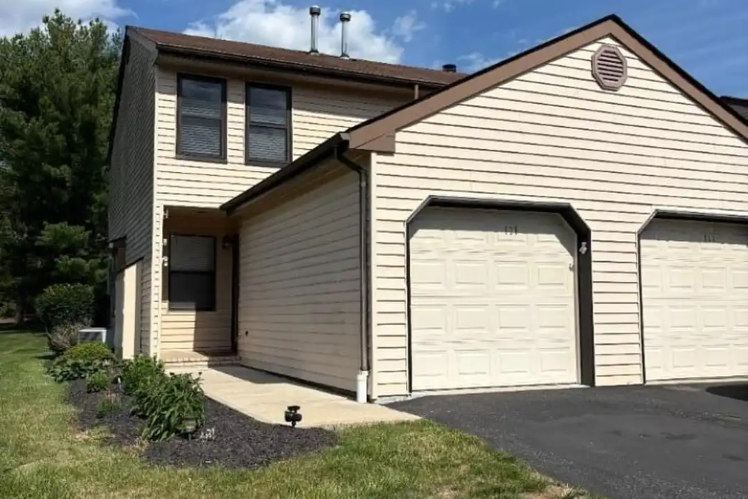131 Locust Ct - View 2
