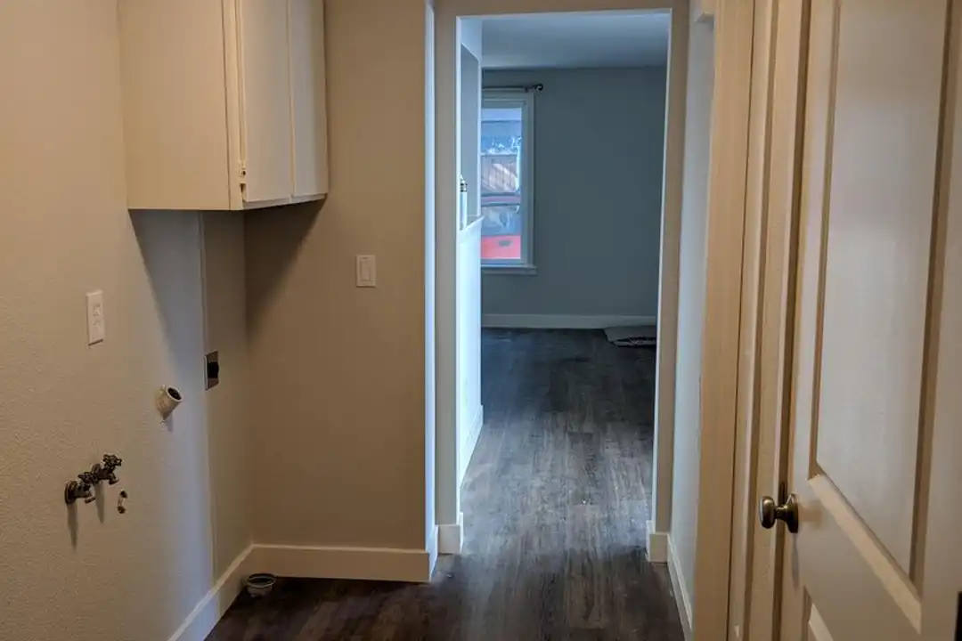 613 NW 9th Ave unit 613 - View 6