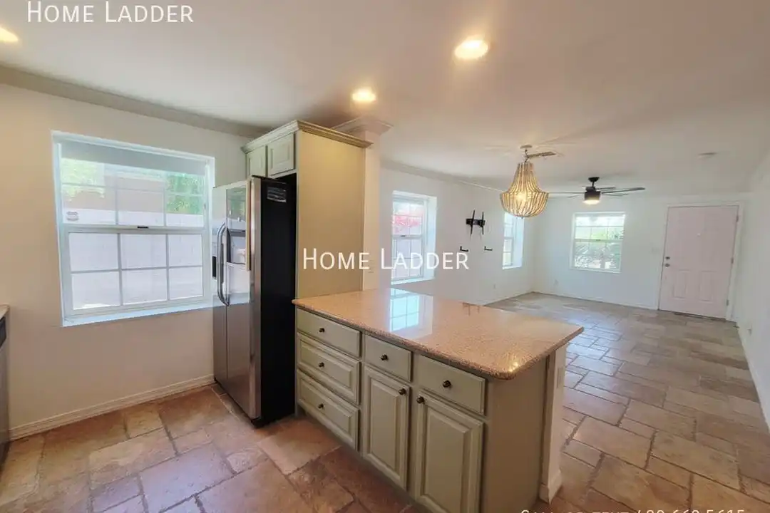 4201 N 19th St - More