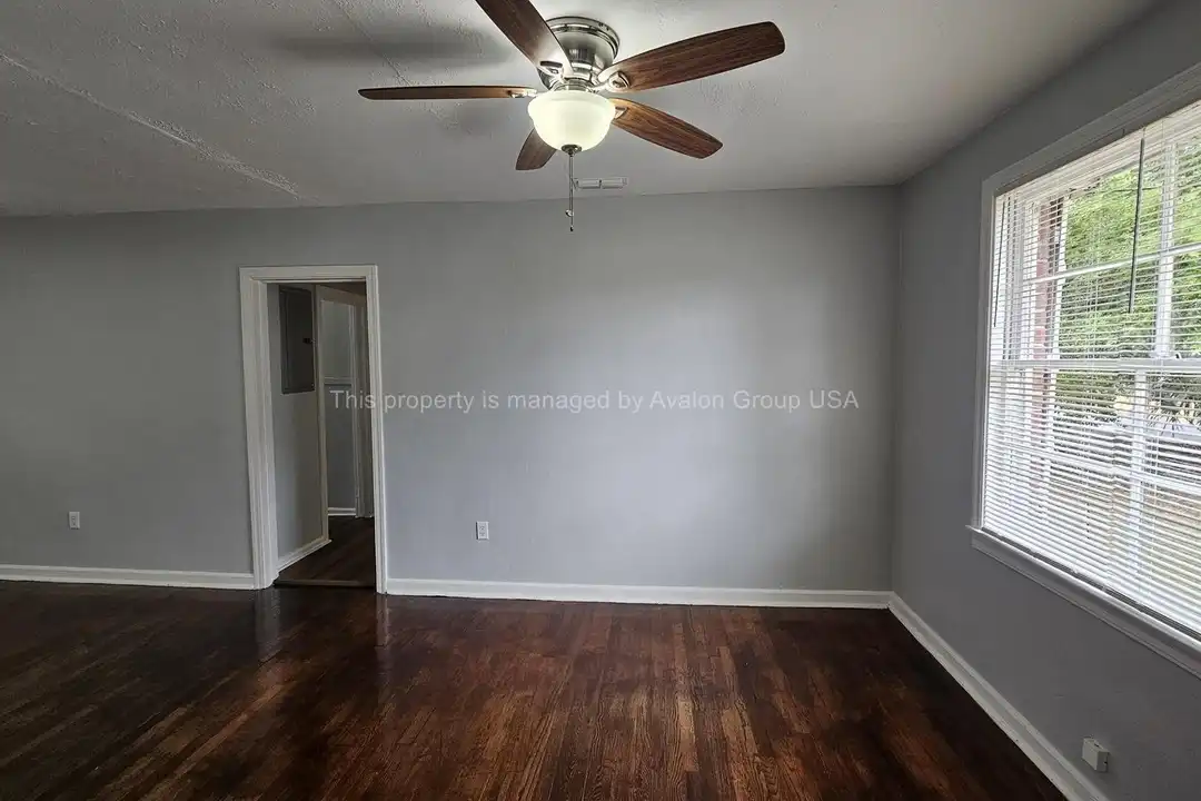 912 Saratoga Blvd – pohled 5