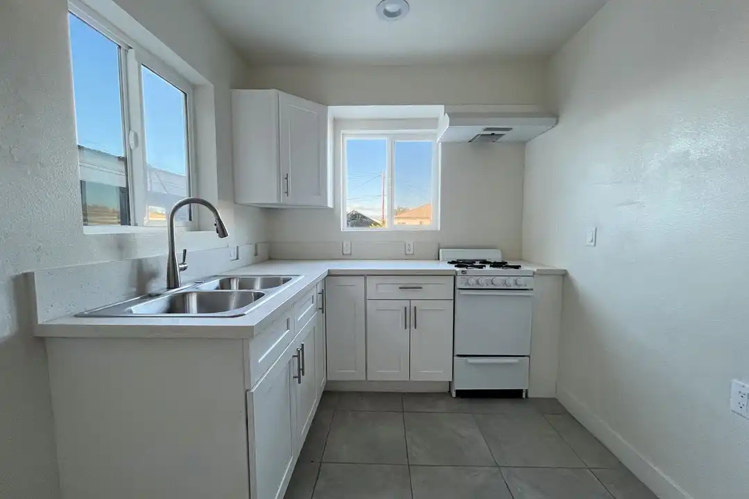 5017 Clara St unit 5017-C 3/4 - View 3