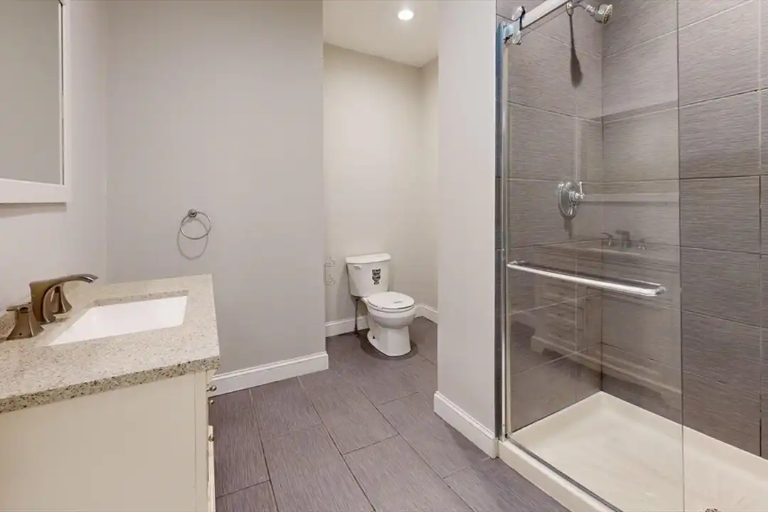 225 E Eagle St unit 1 - View 6