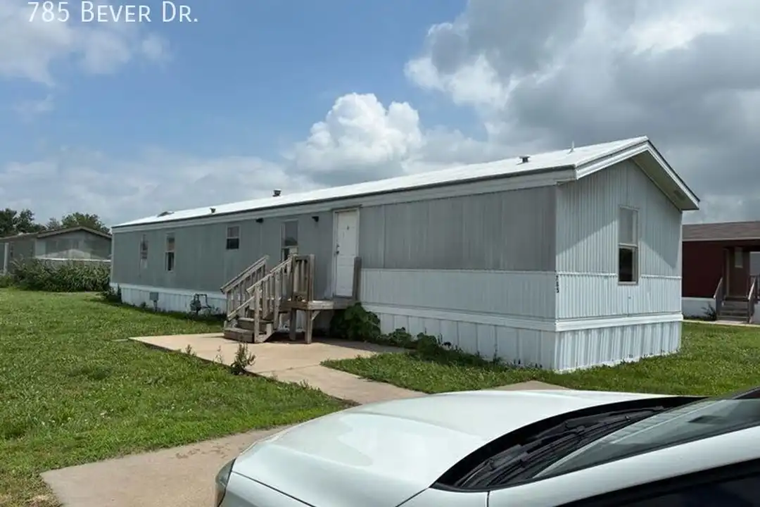 785 N Bever Dr - View 2