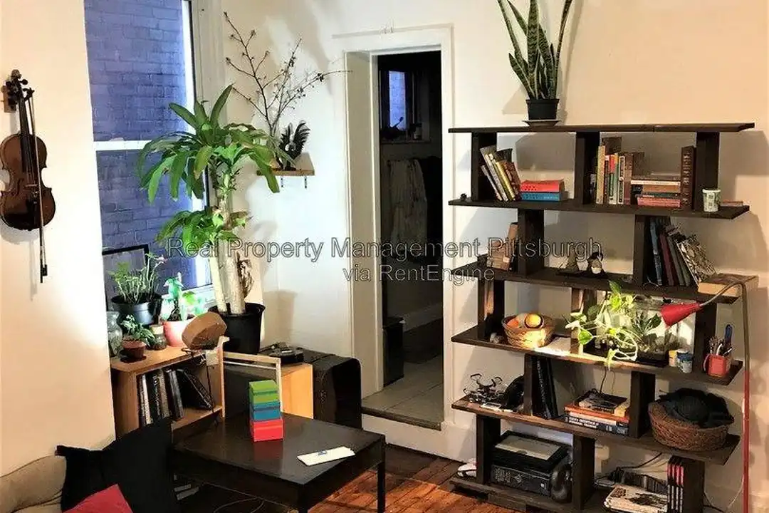 825 Collins St unit 1 – photo 1