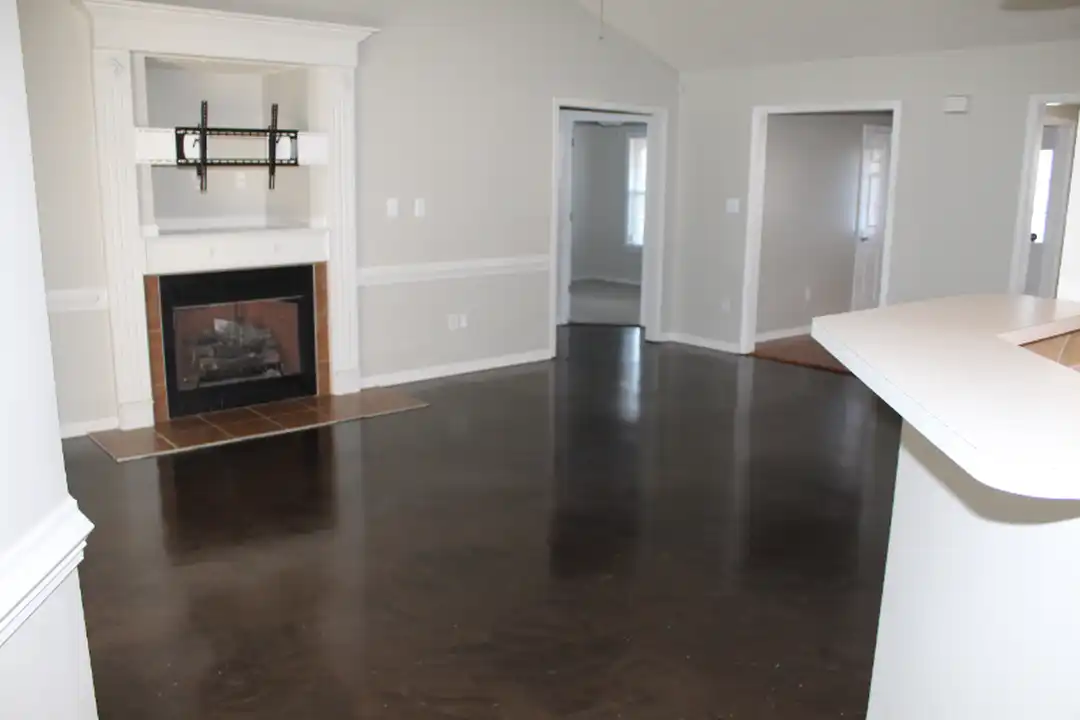 8245 Frenchorn Ln - More