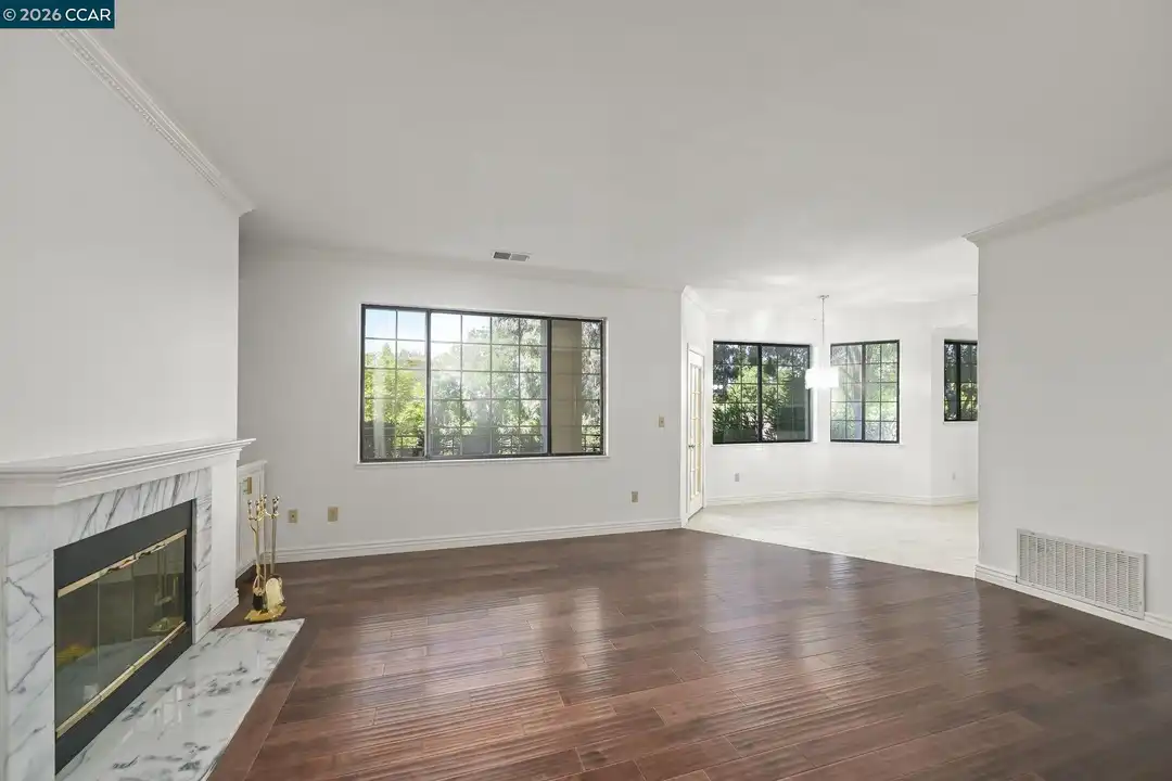 Apartment in San Ramon - View 4