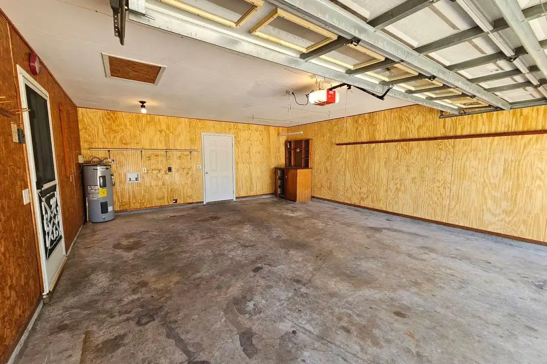 221 Viola Ave - View 2