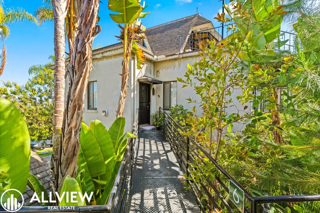 770 Hillcrest Dr unit 6 - View 4