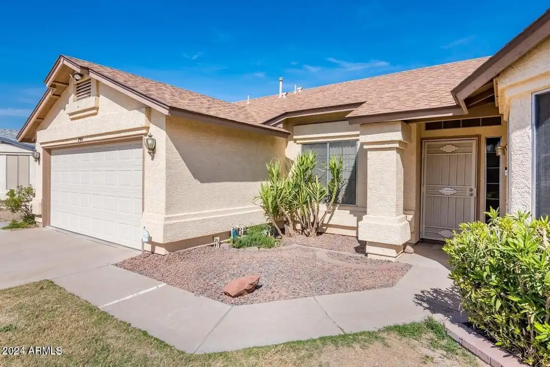 8564 W Ocotillo Rd - View 3