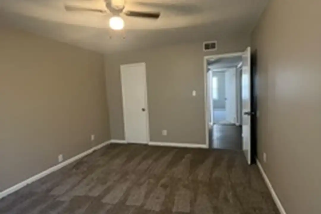 Apartment in Decatur - View 5