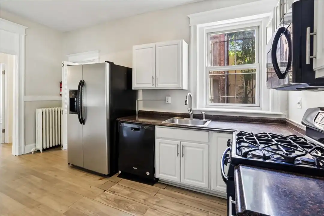 Apartment in Washington - More