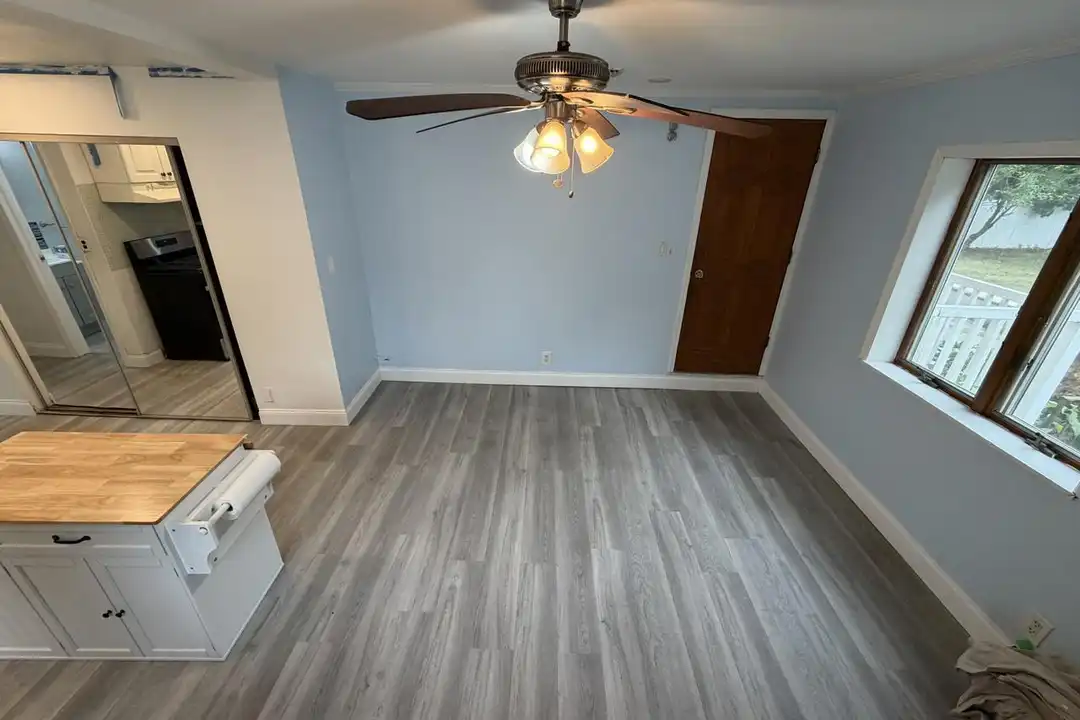 12 Chapel Pl – photo 1 of 5