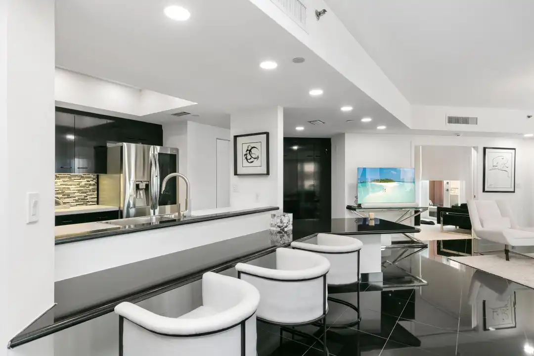 300 SE 5th Ave unit 6050 - View 5