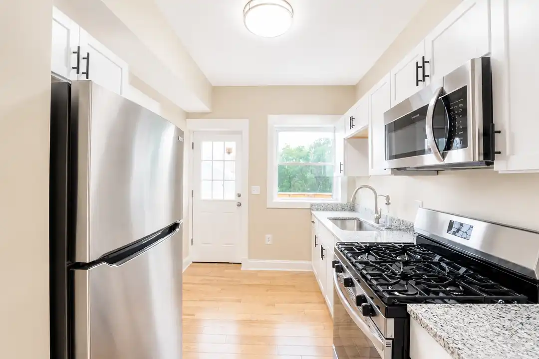 4468 Pearl Rd unit 2B – photo 1