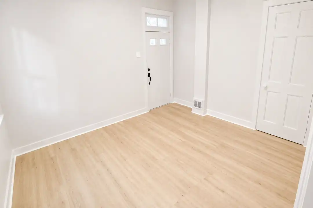 72 S 12th St unit 2 Rear (Sect-8) – photo 1