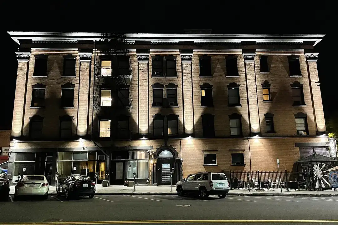 106 S Cedar St – photo 1 of 42