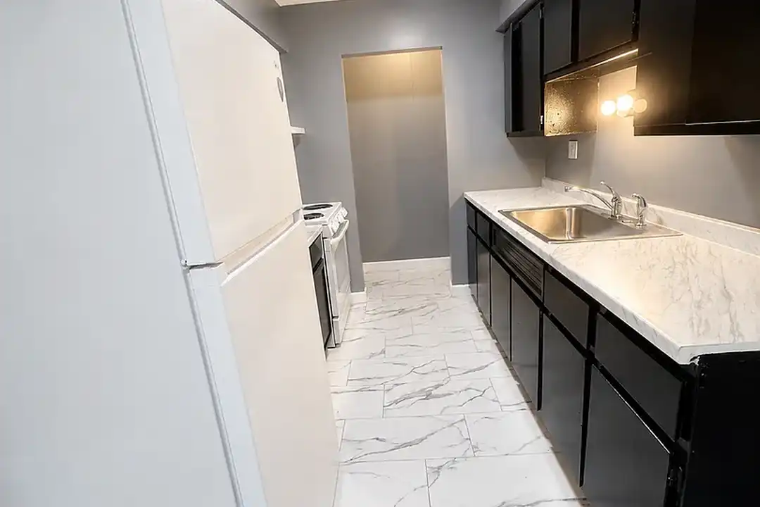 Oak Apartments in Kenosha – photo 1