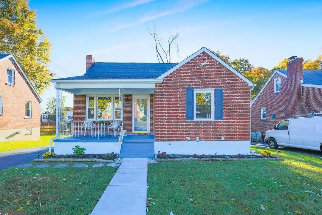 8727 Avondale Rd – photo 1