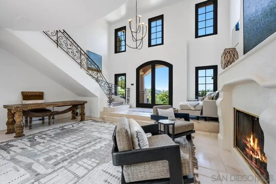 2643 Hidden Valley Rd – pohled 3