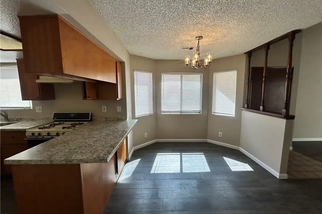 8232 Abercrombe Way - More