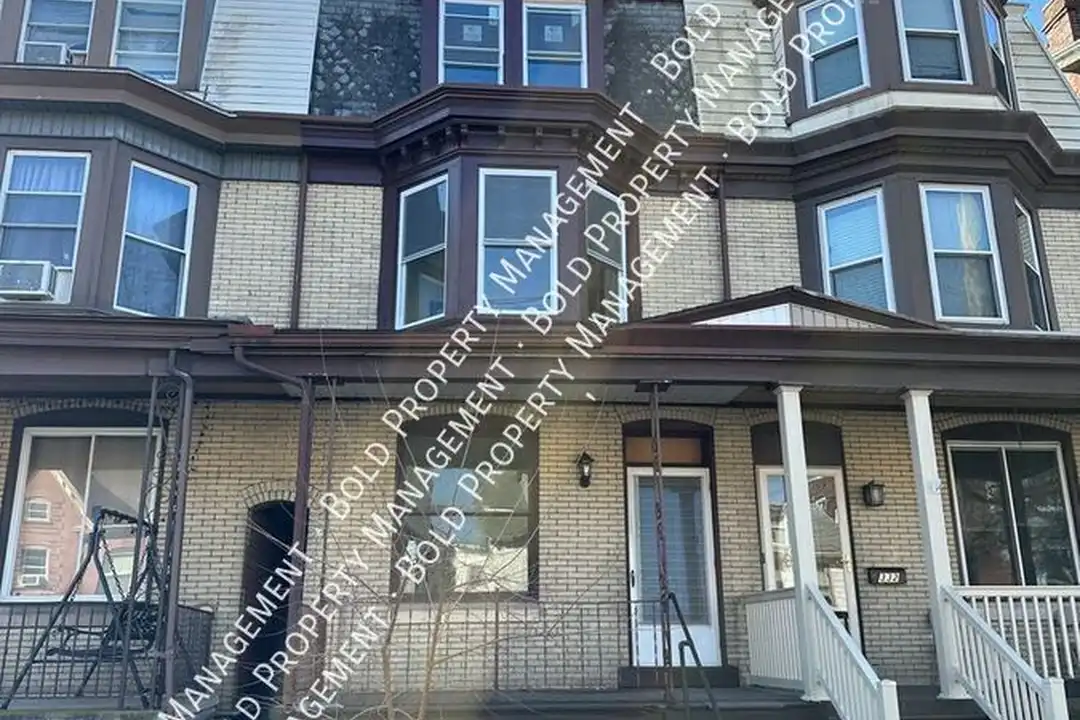 330 Chestnut St – photo 1