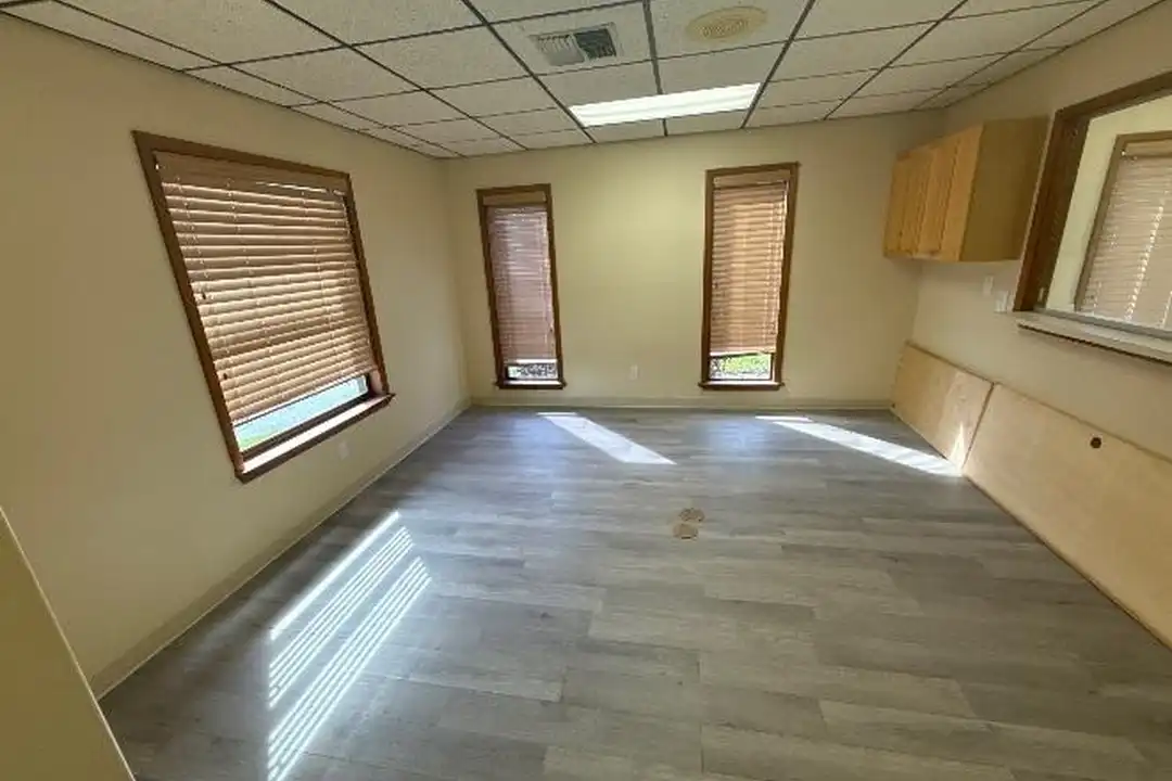 700 SE 5th Terrace - More