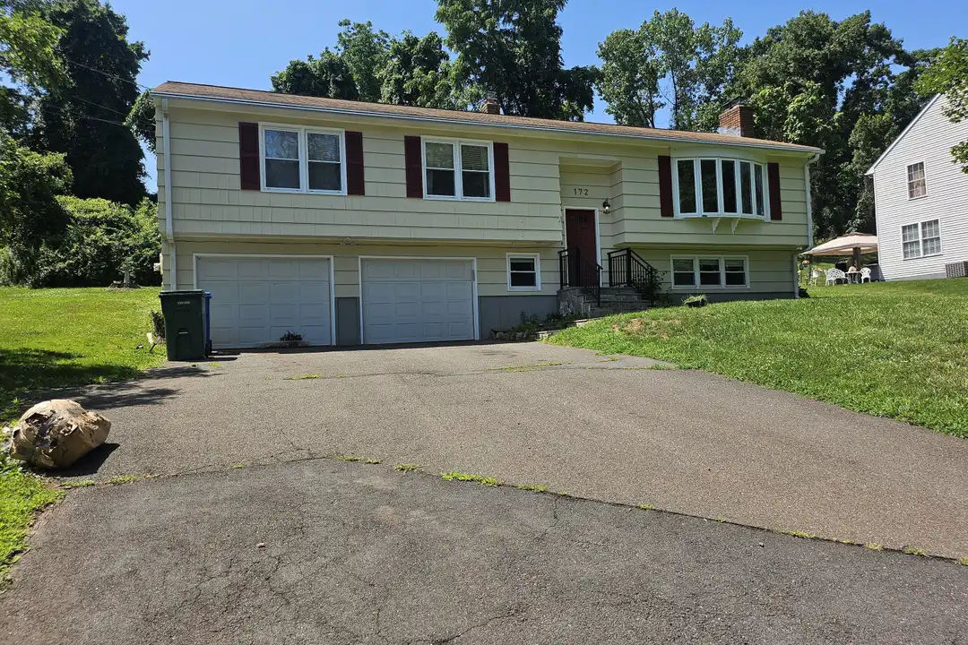 172 Country Hills Rd – photo 1