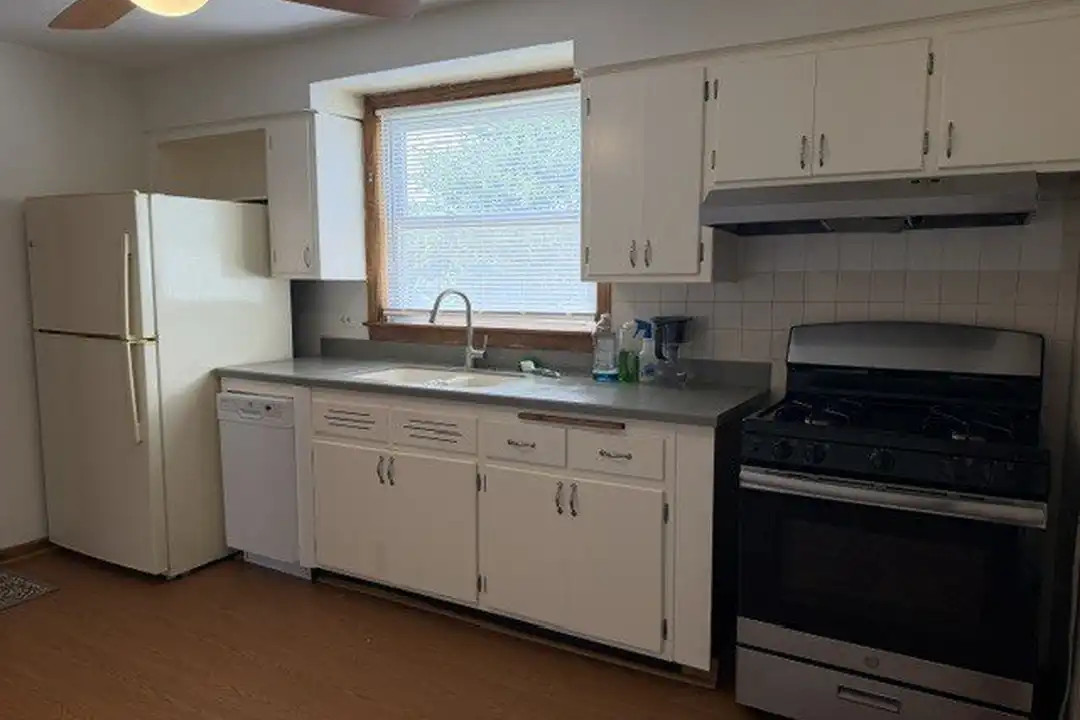 9559 S Yates Blvd #2 - View 5