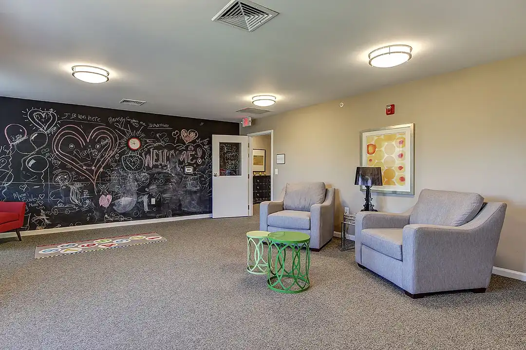 Viewmont Square - View 3