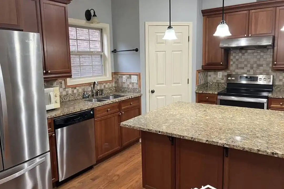 191 Castlehill Dr - View 5