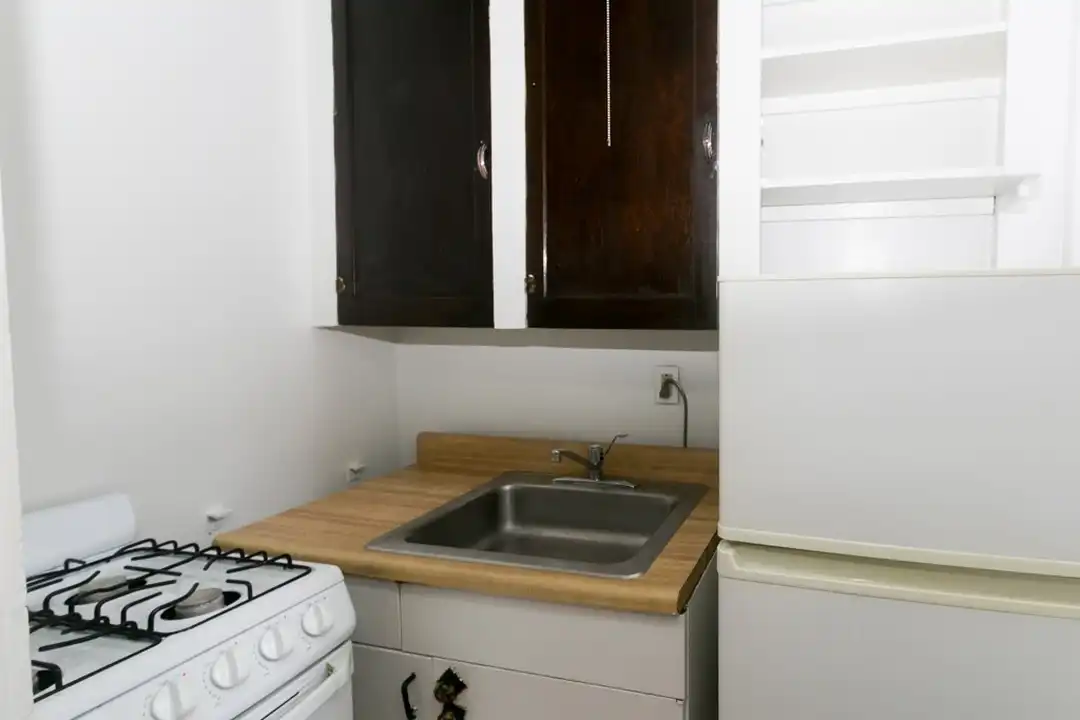 4626 N Paulina St unit 801 - View 2