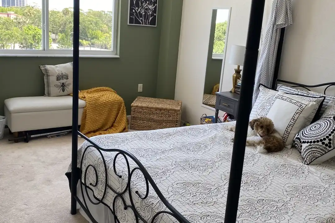 935 N Halifax Ave unit 404 - View 4
