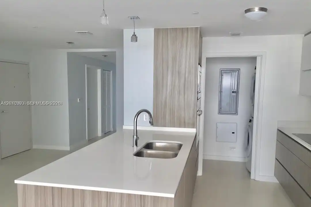 600 NE 27th St #2001 - View 6
