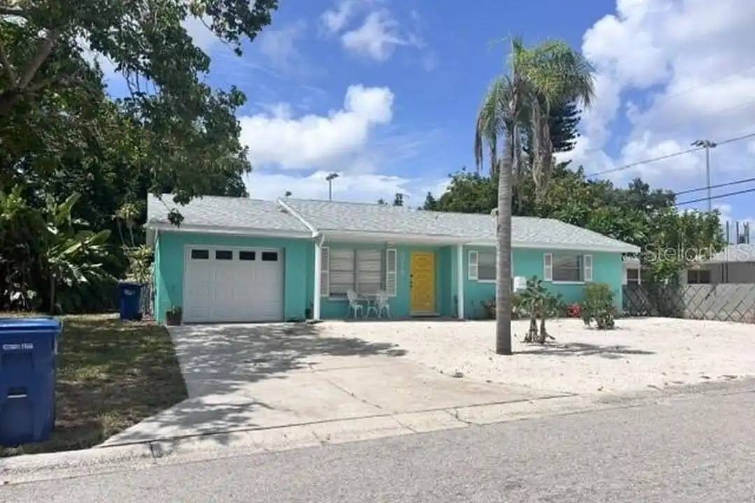 8218 43rd Ave W – photo 1