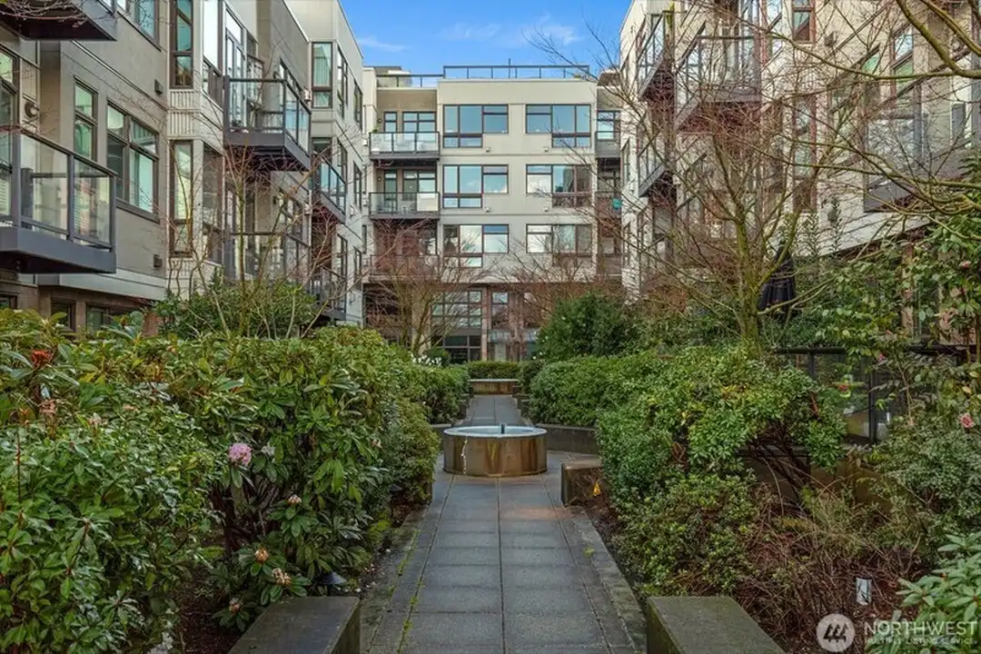 1760 N Northlake Way unit # 521 - View 5