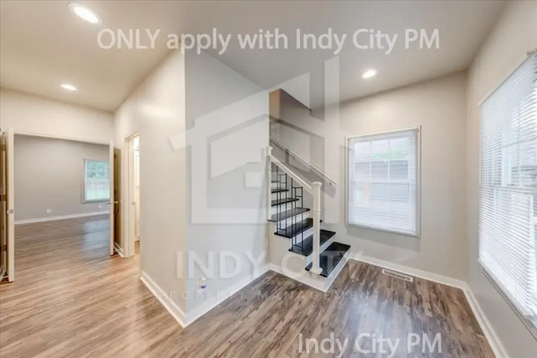 117 N Riley Ave - View 6