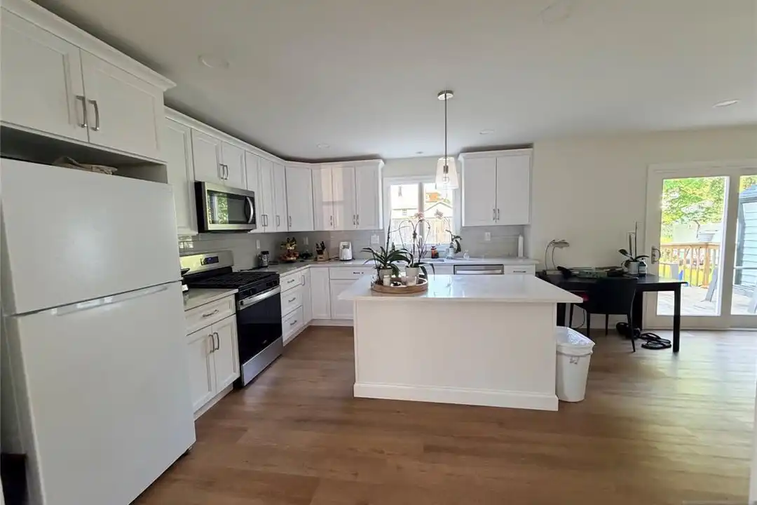 27 Fern Ave - View 4